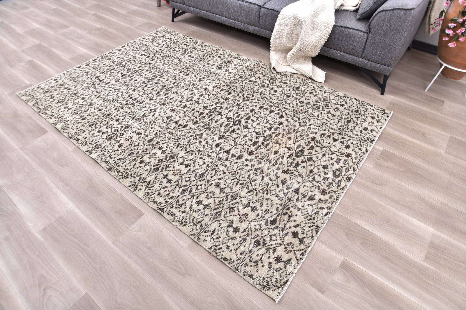 5'0'' x 7'8'' Handmade Vintage Wool Rug - 240943 - 2