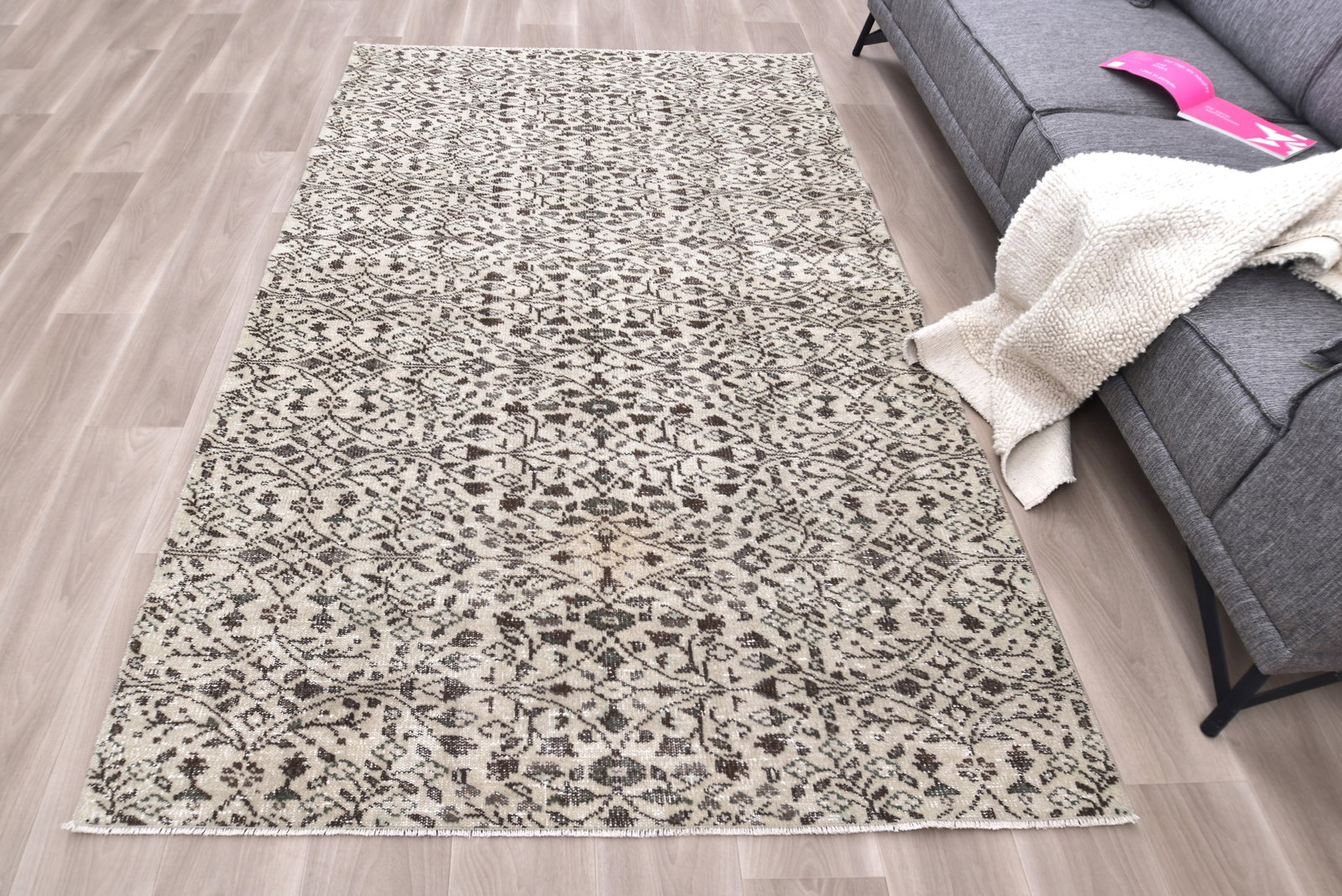 5'0'' x 7'8'' Handmade Vintage Wool Rug - 240943 - 3