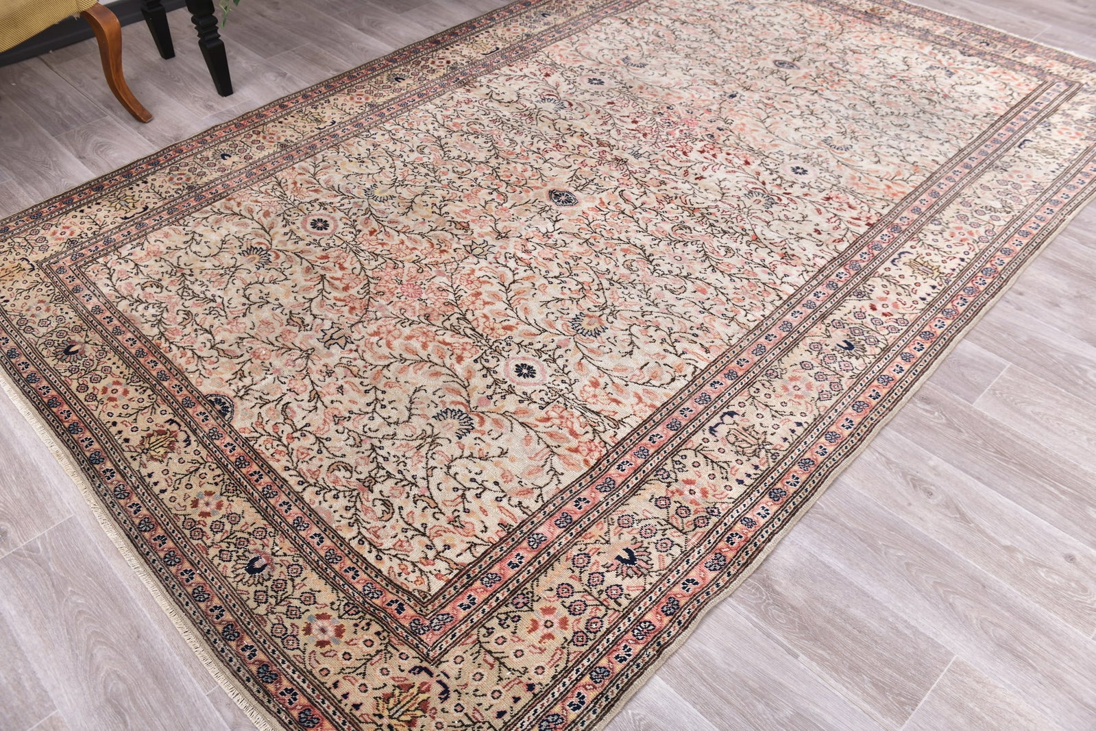 6'3'' x 9'8'' Unique Handmade Vintage Rug - 243892 - 2