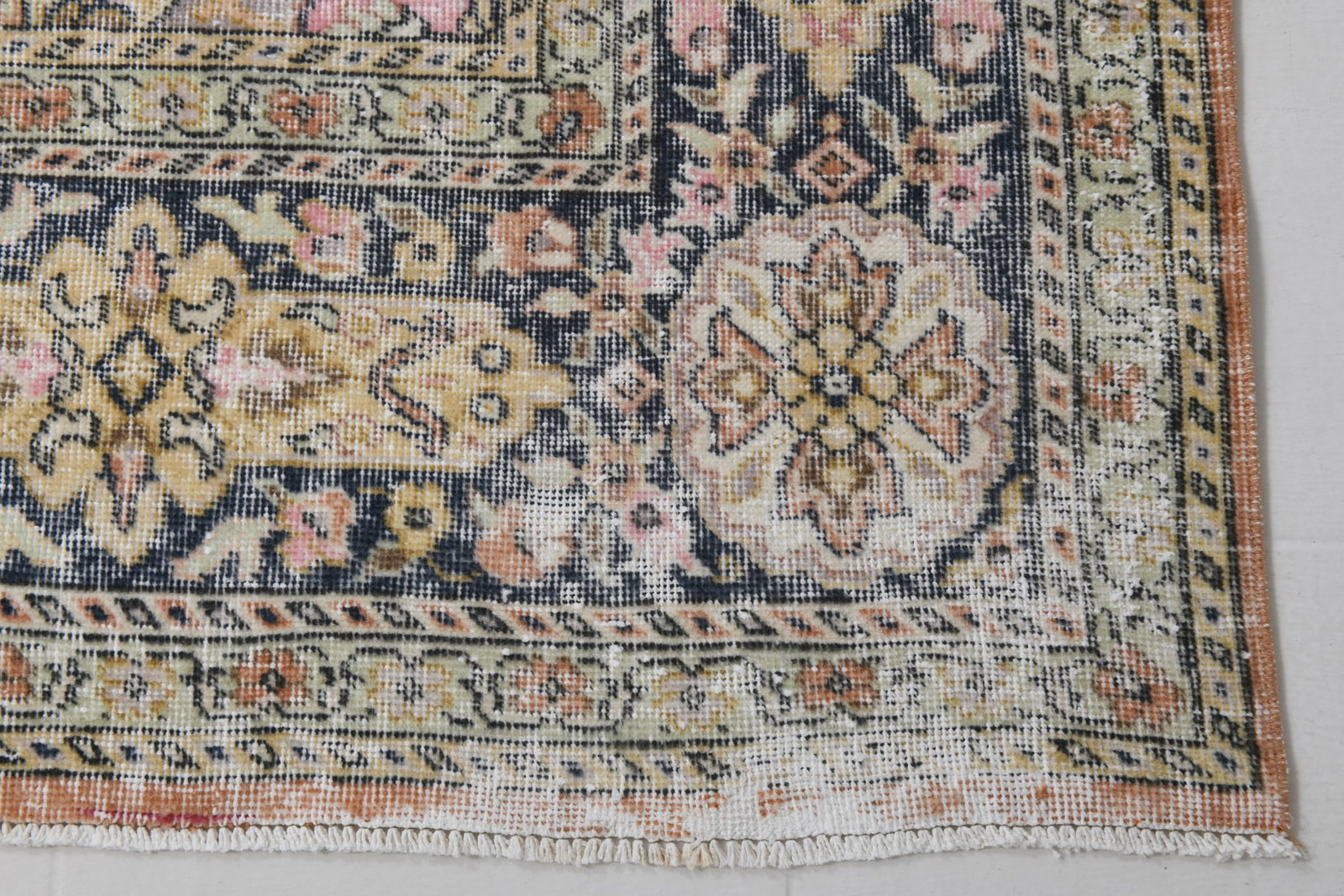 9'1'' x 13'2'' Vintage Wool Runner Rug - 20675 - 12
