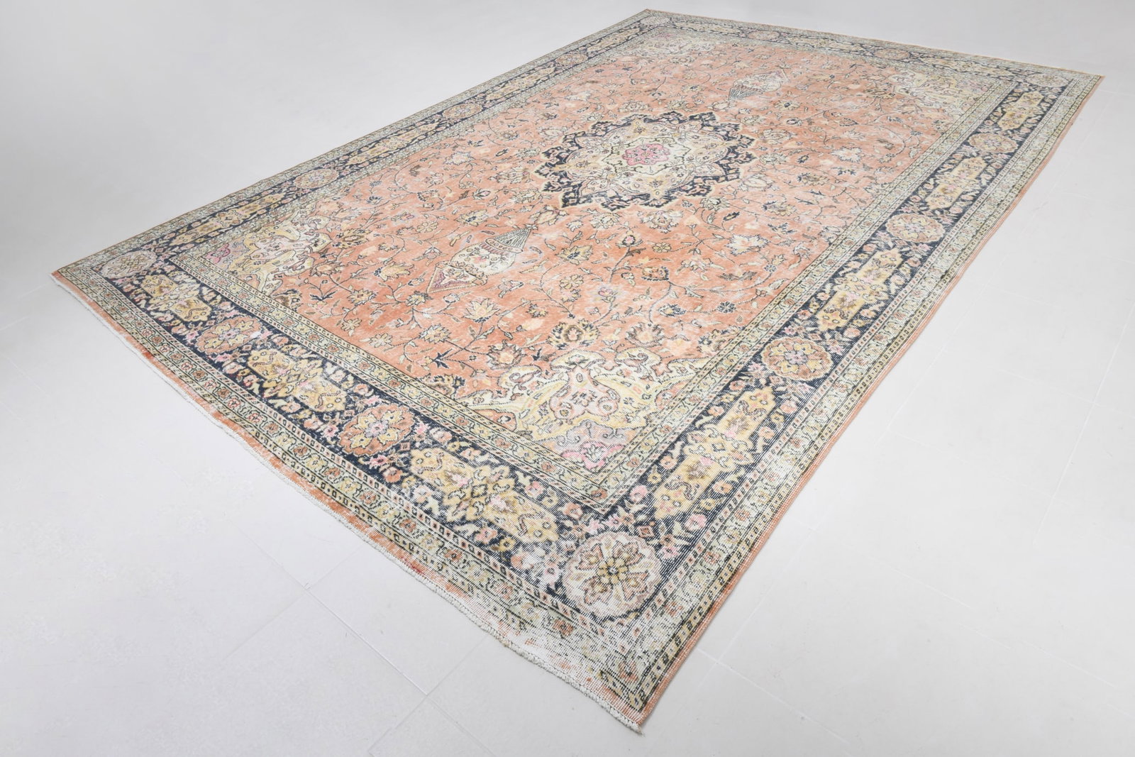 9'1'' x 13'2'' Vintage Wool Runner Rug - 20675 - 19