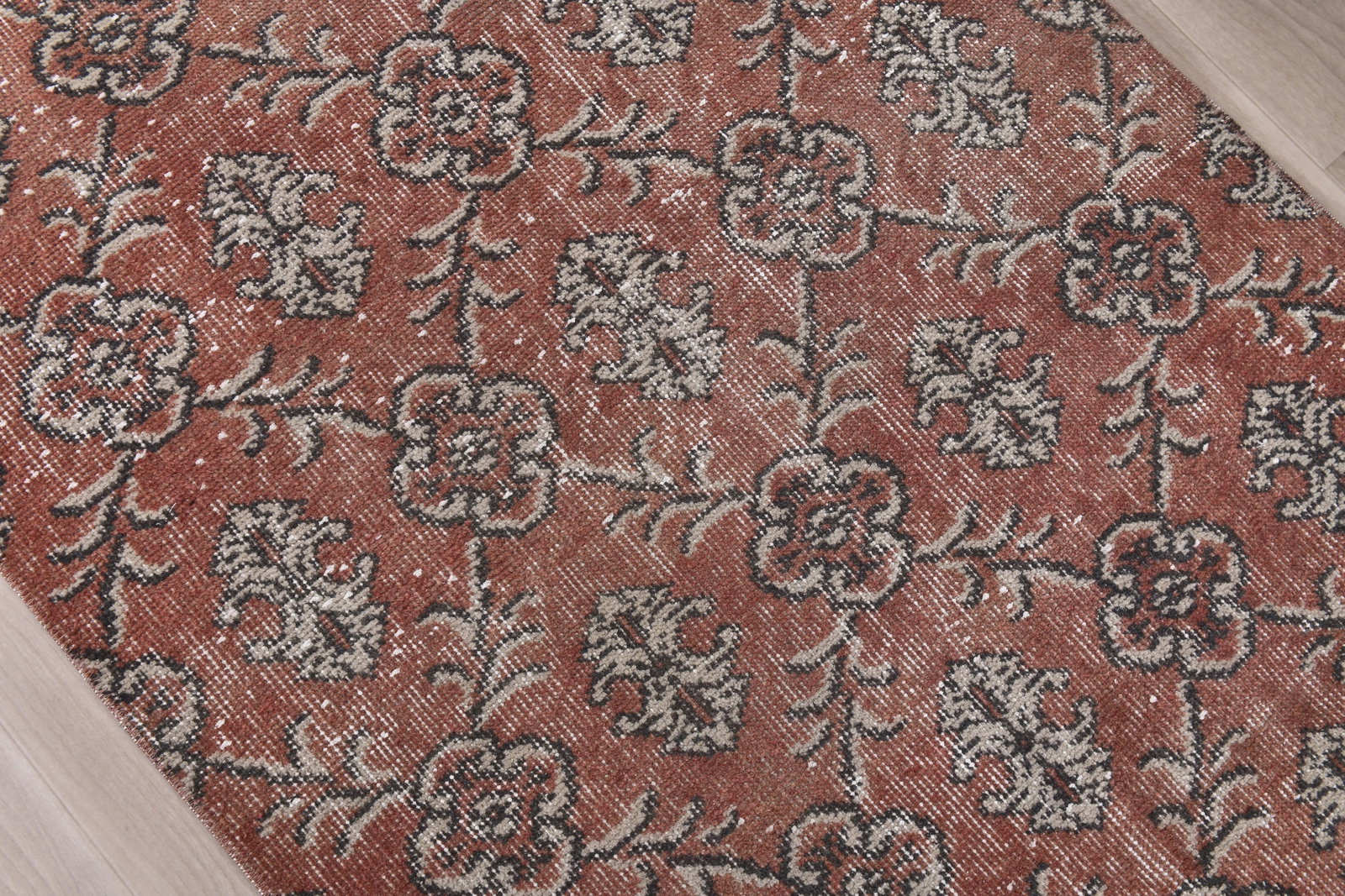 2'11'' x 10'5'' Handmade Vintage Wool Rug - 242466 - 4