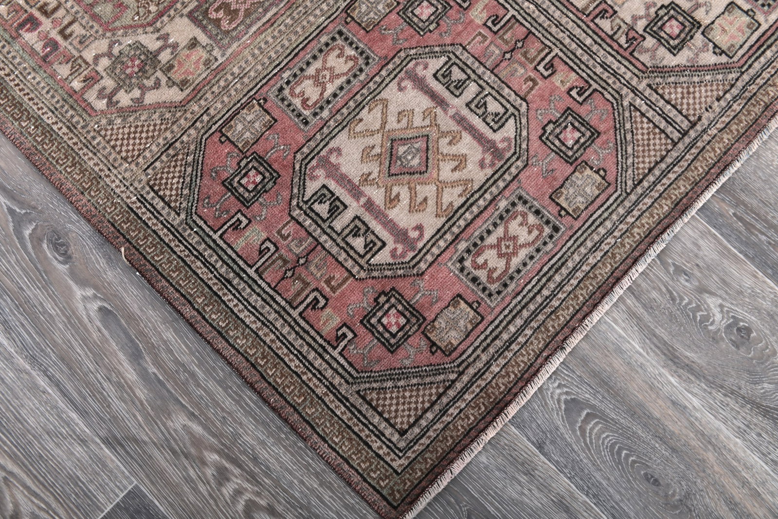 5'4'' x 8'10'' Vintage Wool Runner Rug - 243946 - 7