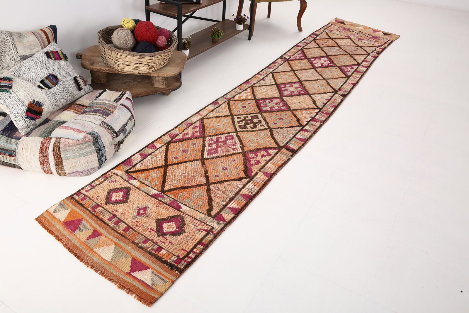 2'7'' x 13'5'' Vintage Wool Runner Rug - 6112 - 6