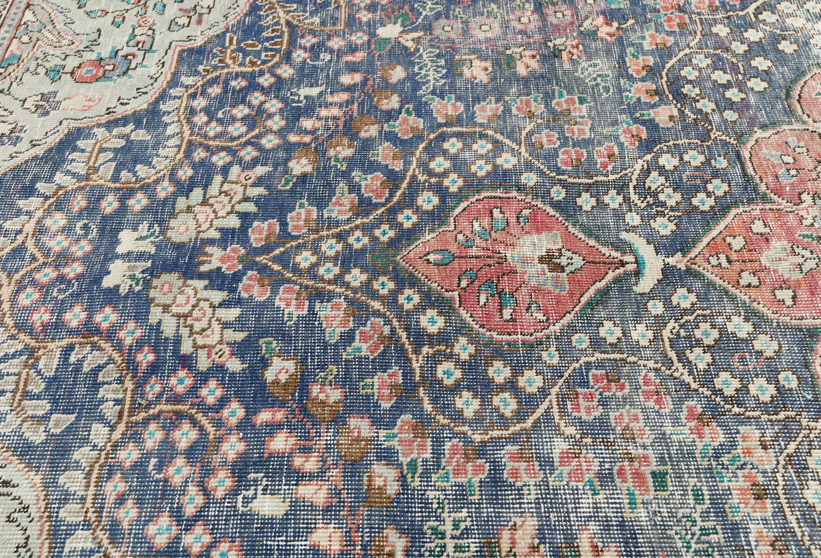 Antique Muted Floral 8X11 Distressed Vintage Oriental Rug - 7