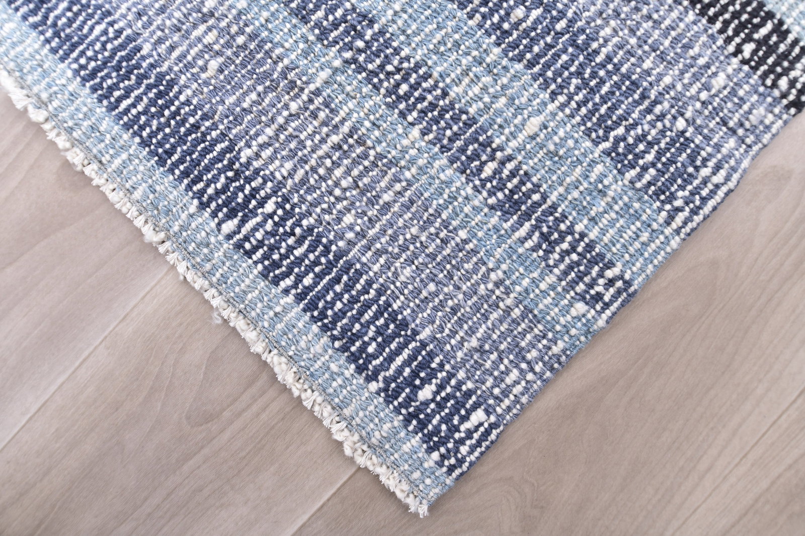 4'7'' x 6'8'' Turkish Vintage Runner Rug - 241010 - 7