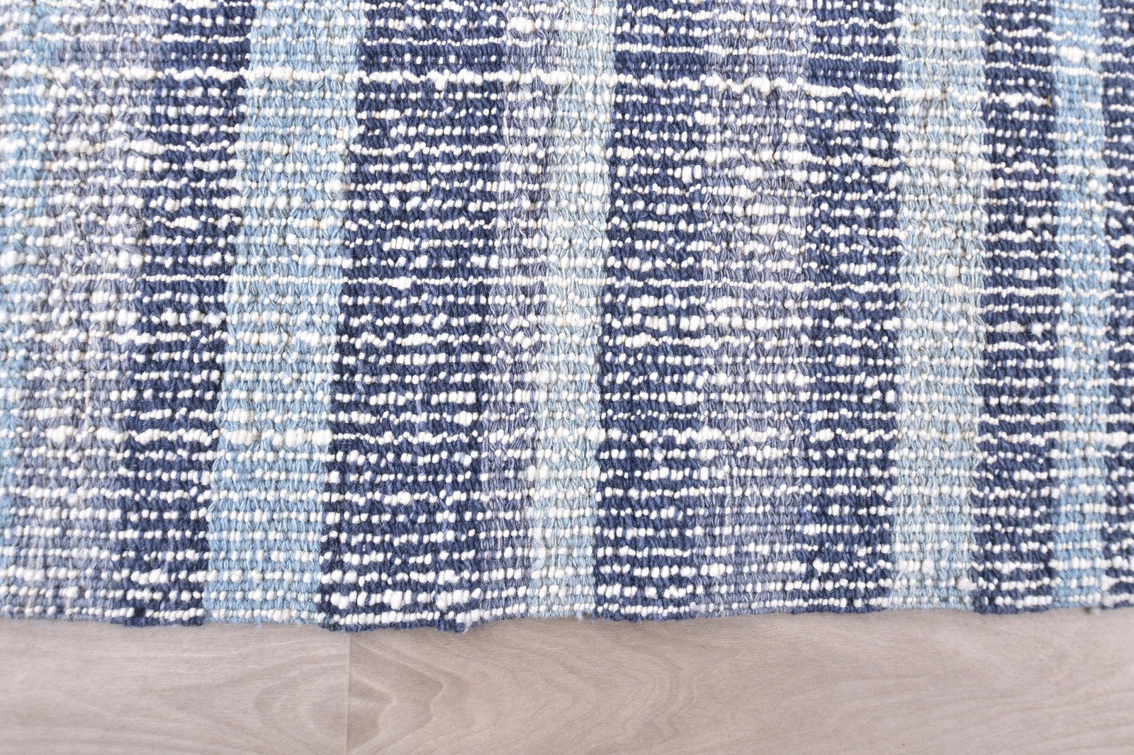 4'7'' x 6'8'' Turkish Vintage Runner Rug - 241010 - 9