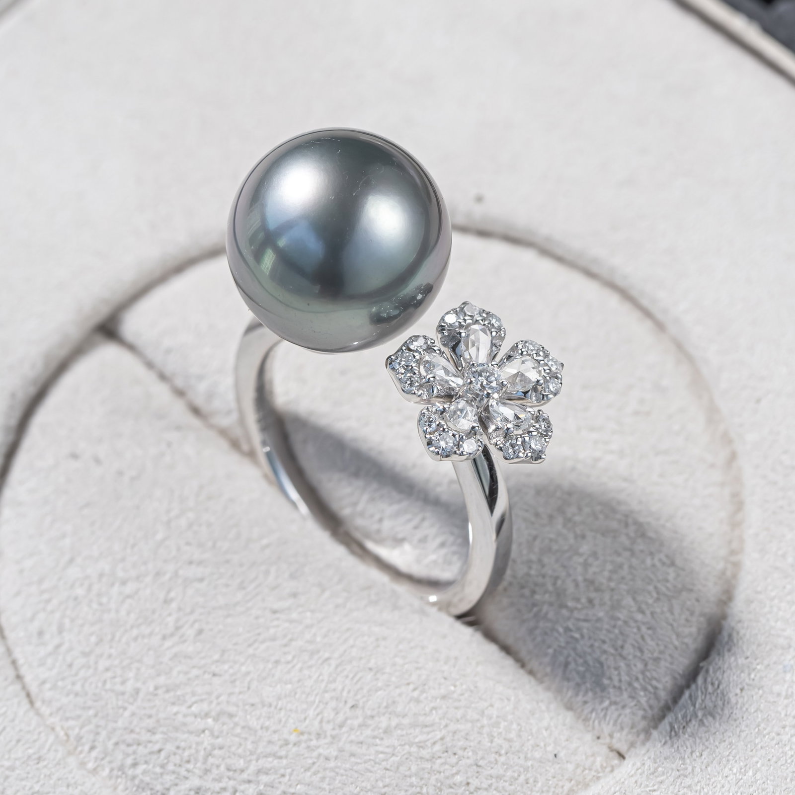 18K Gold Tahitian Pearl Ring (1 of 1)
