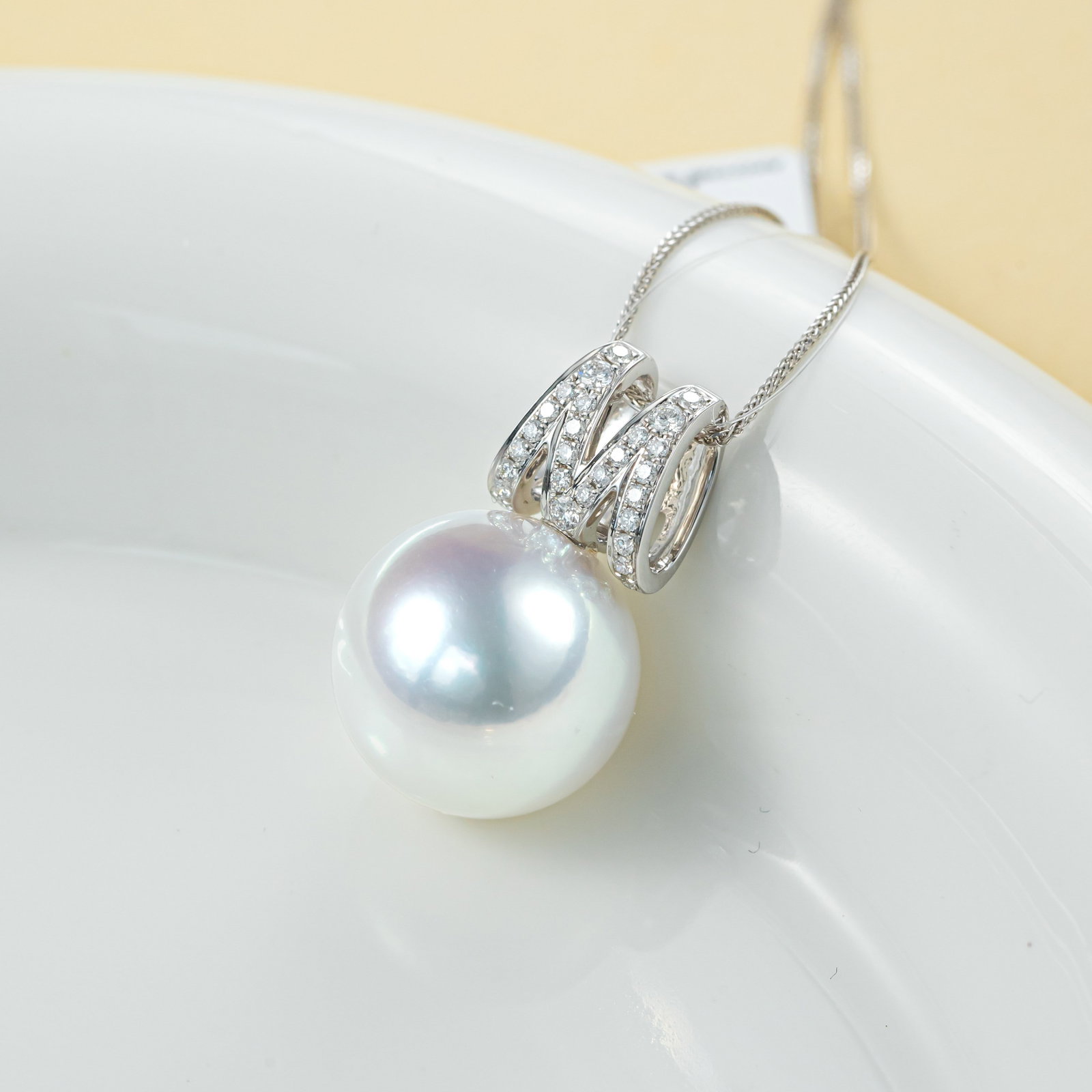 18K Gold South Sea White Pearl Pendant - 2