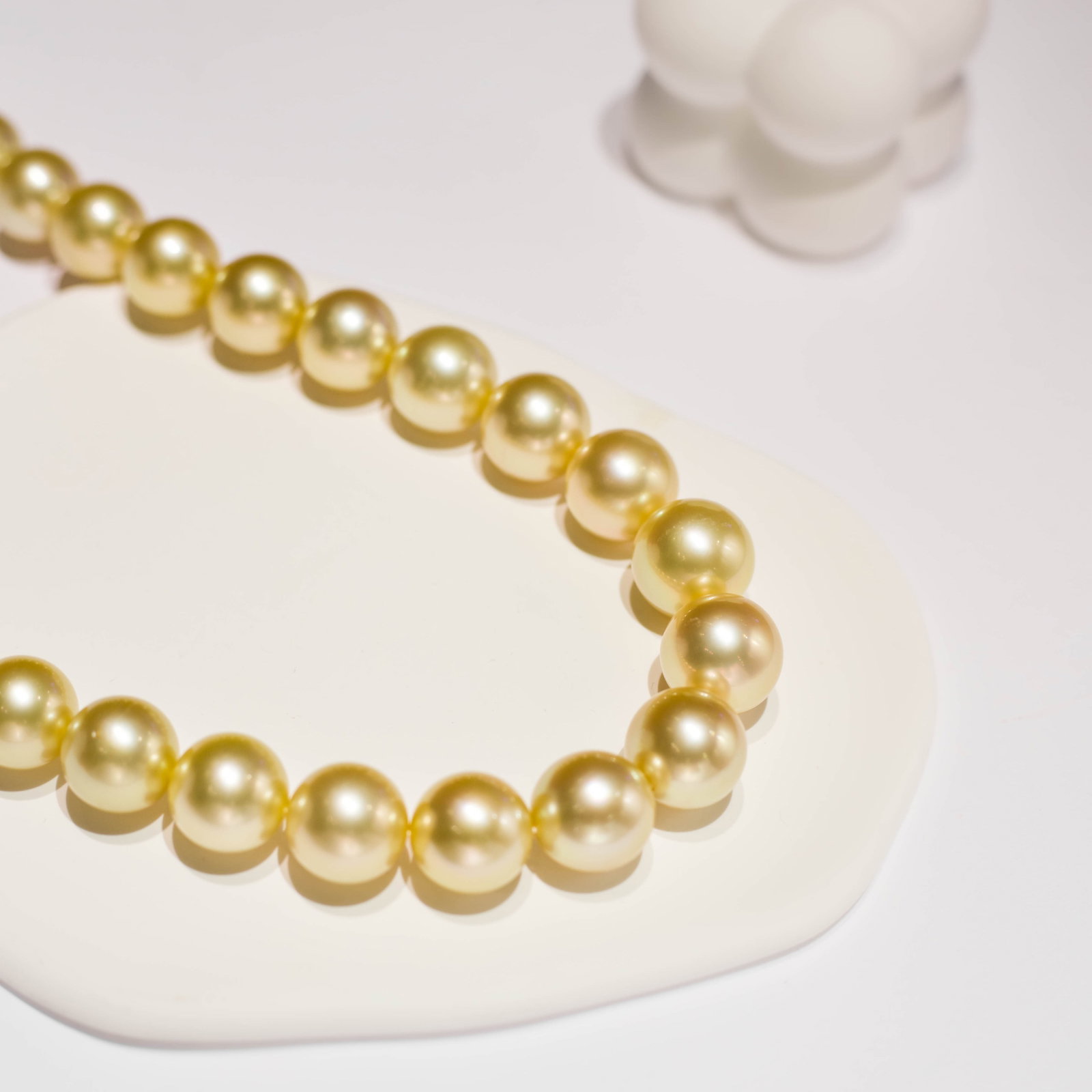 18K Gold Intense Luster South Sea Golden Pearl Necklace - 5