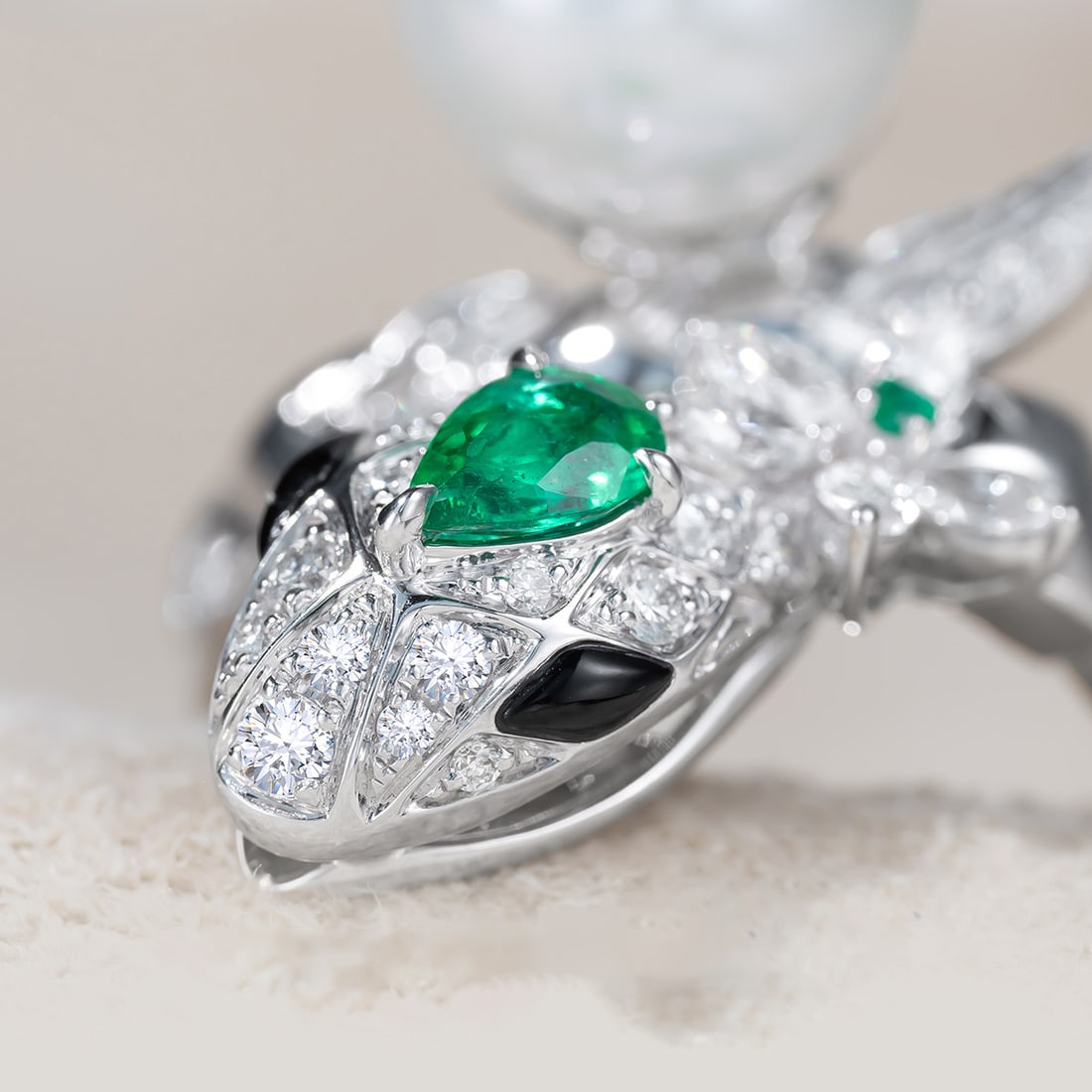 18K Gold Set with Diamond Emerald Seawater Pearl Ring - 2