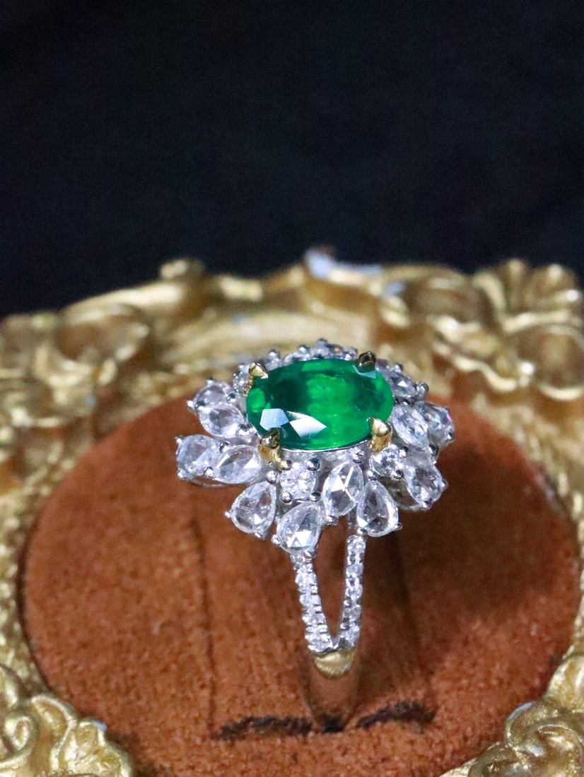 18K Gold Natural Emerald Ring - 2