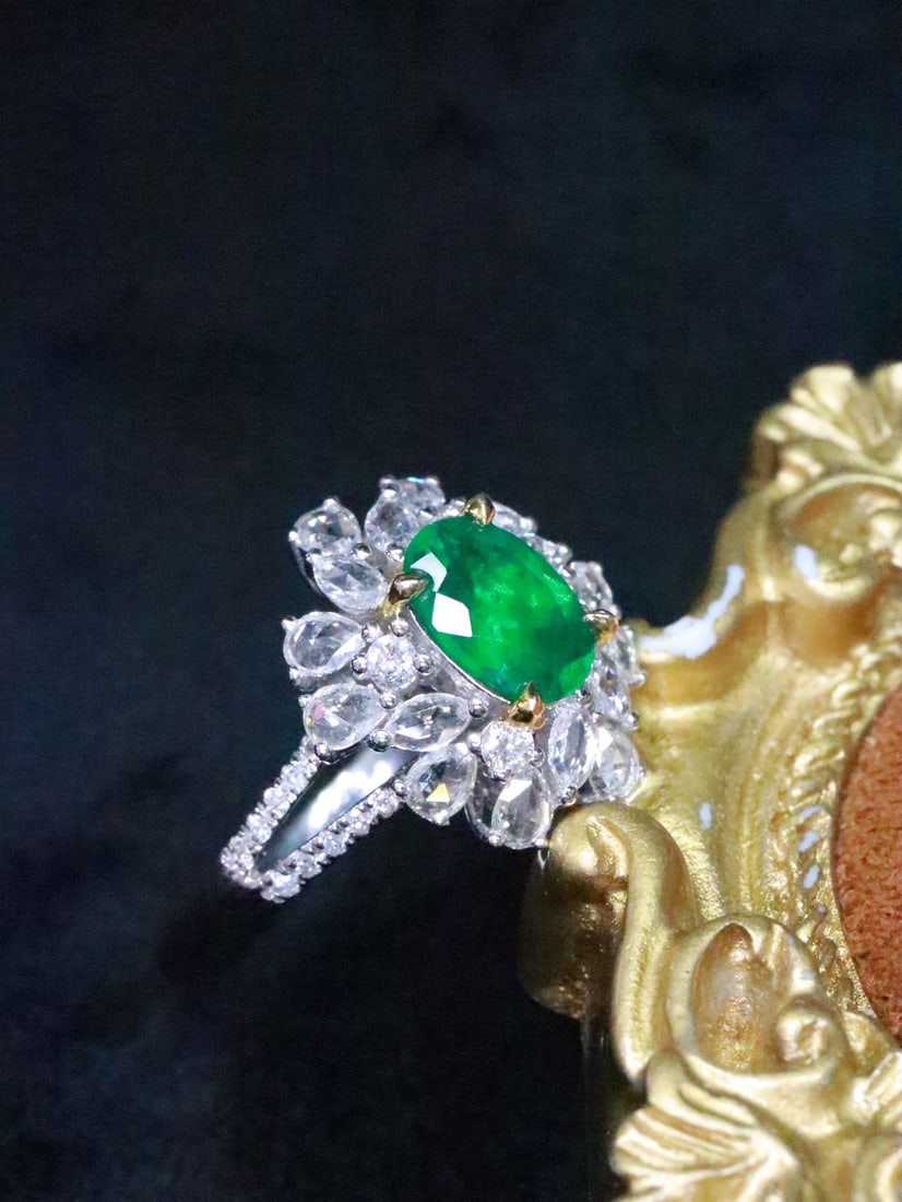 18K Gold Natural Emerald Ring - 3