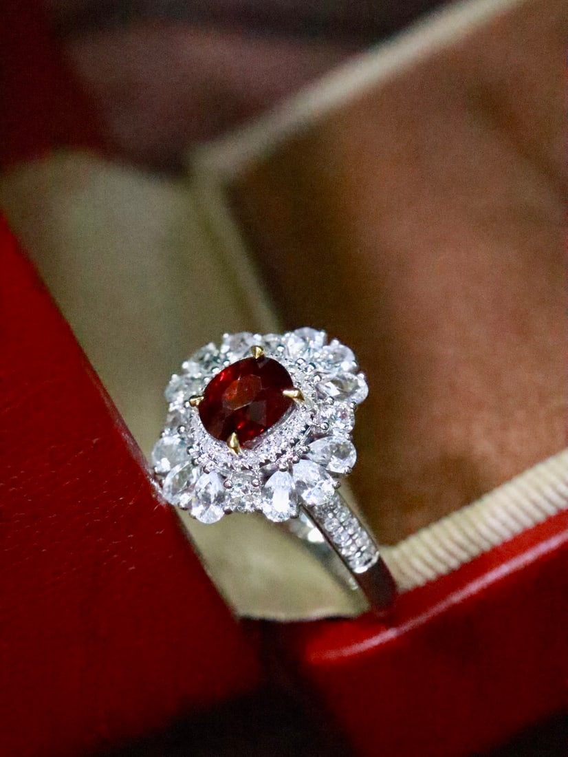 18K Gold Natural Unheated Ruby Ring - 4