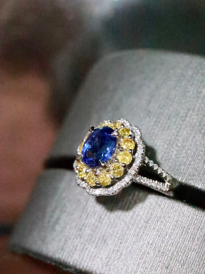Platinum Natural Blue Sapphire Ring - 3
