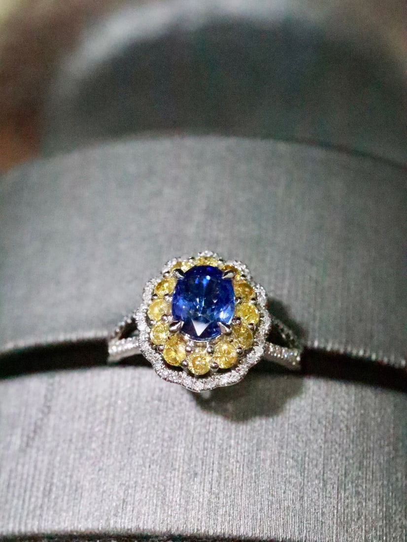 Platinum Natural Blue Sapphire Ring - 4