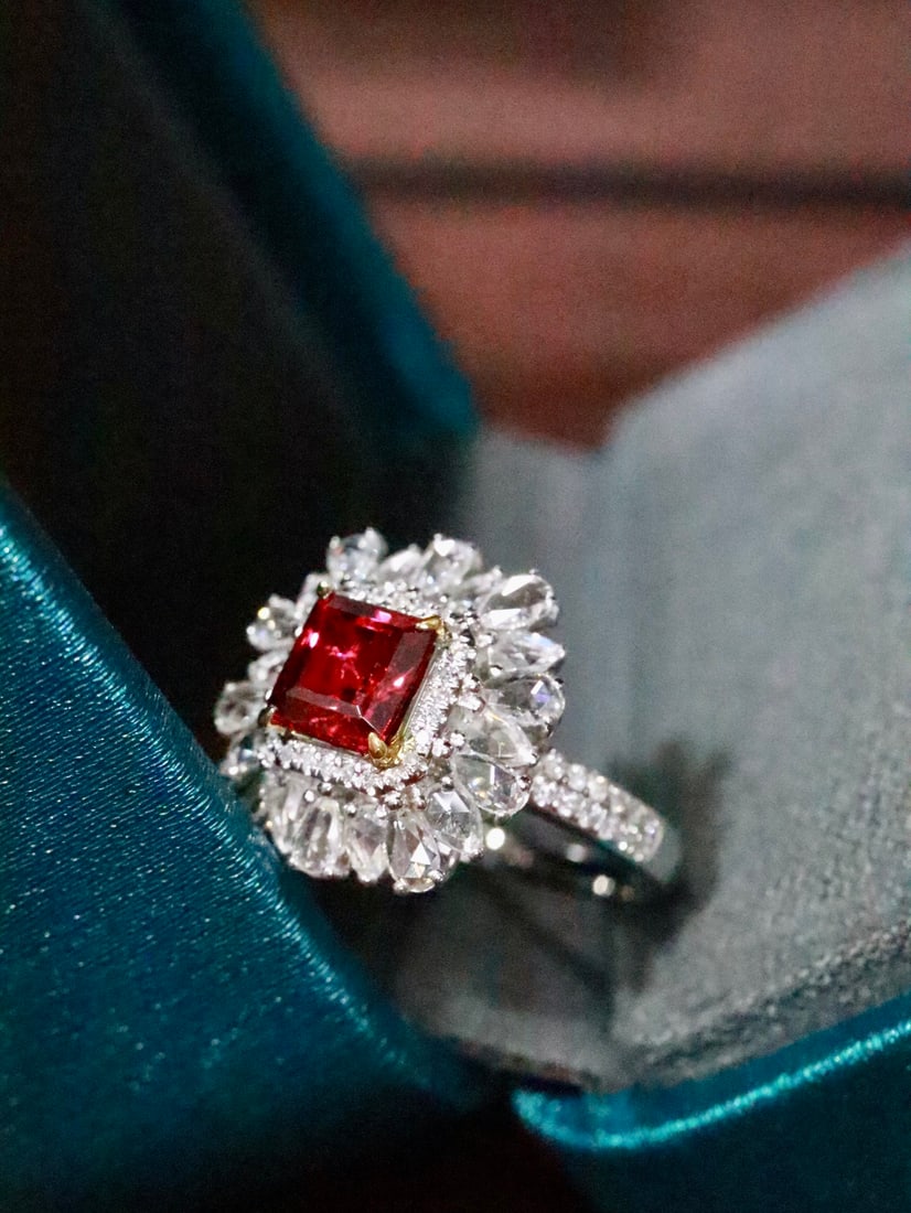 18K Gold Natural Unheated Spinel Ring - 2