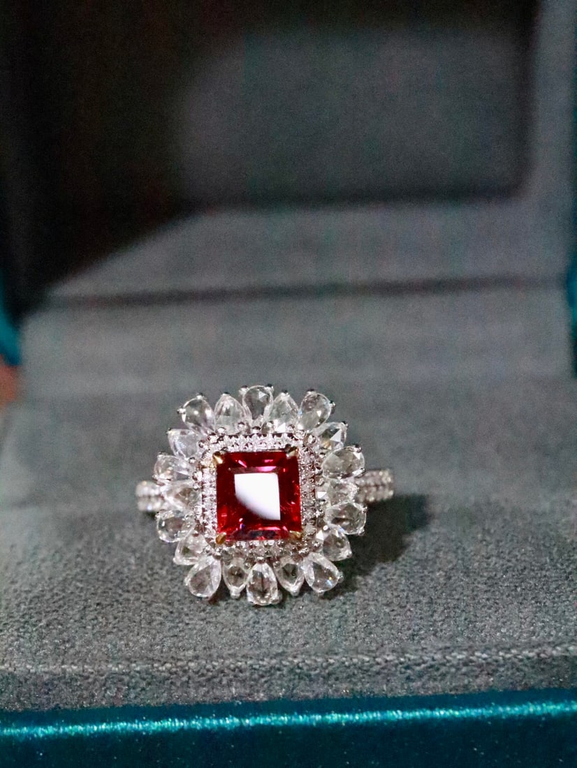 18K Gold Natural Unheated Spinel Ring - 4