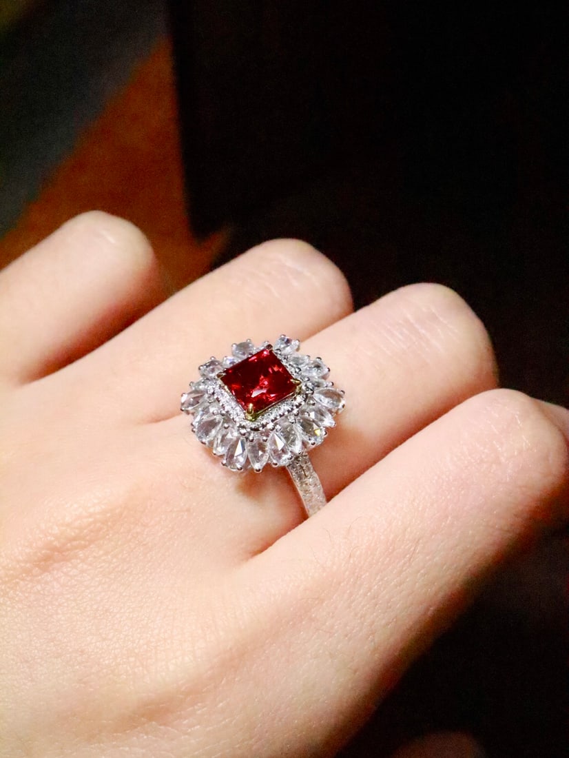 18K Gold Natural Unheated Spinel Ring - 6
