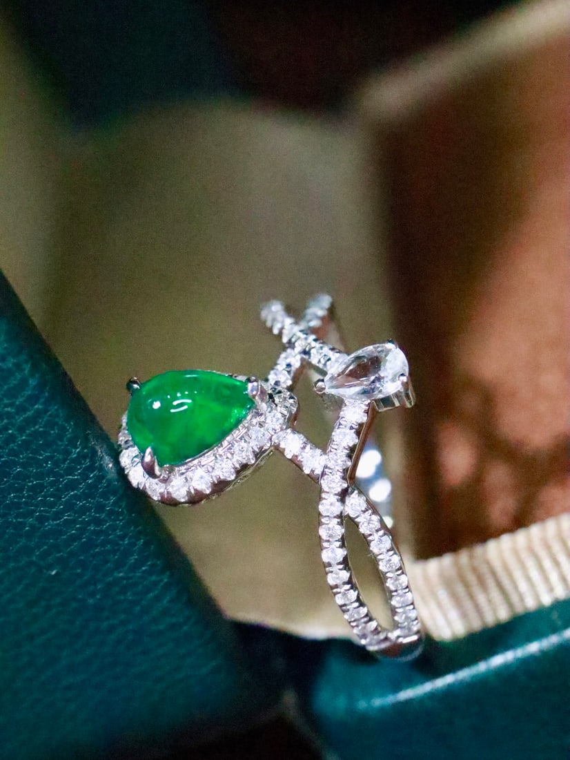 18K Gold Natural Emerald Ring - 3
