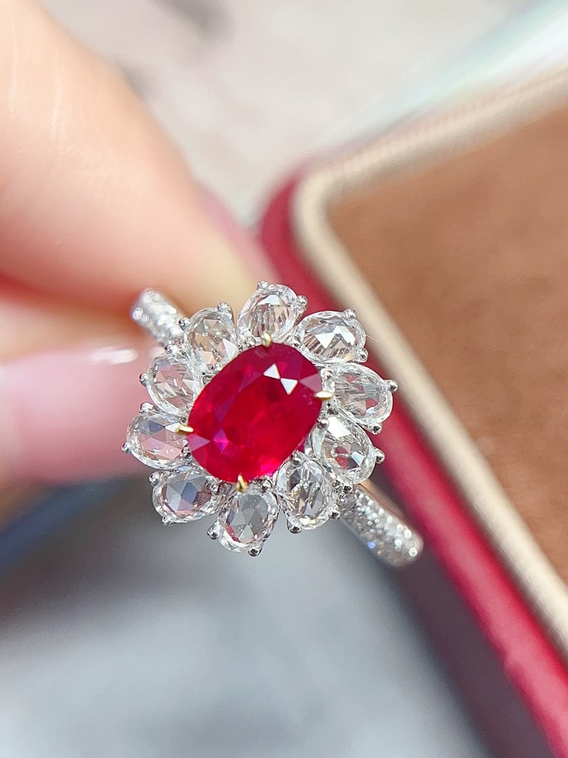 18K Gold Natural Ruby Ring - 4