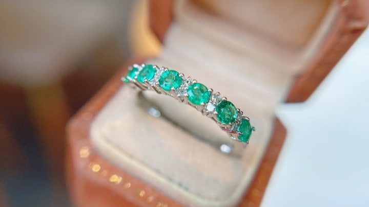 18K Gold Emerald Ring - 3