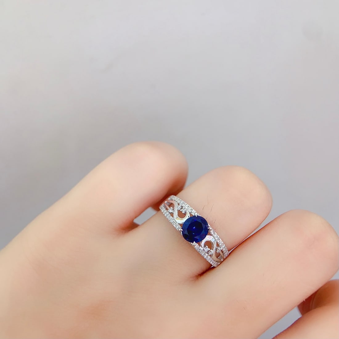 18K Gold Natural Sapphire Ring - 6