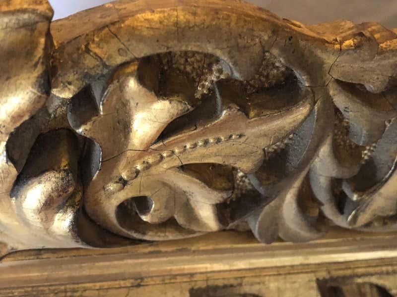 Antique 19th Century Fine Giltwood Mirror with Leaf Vine and Floral Carvings - 7