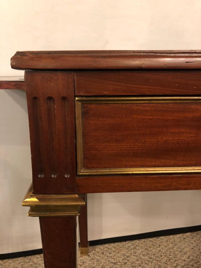 Diminutive Leather Top Desk with Pull-Out Sides and Bronze Mounts Stamped Jansen - 7
