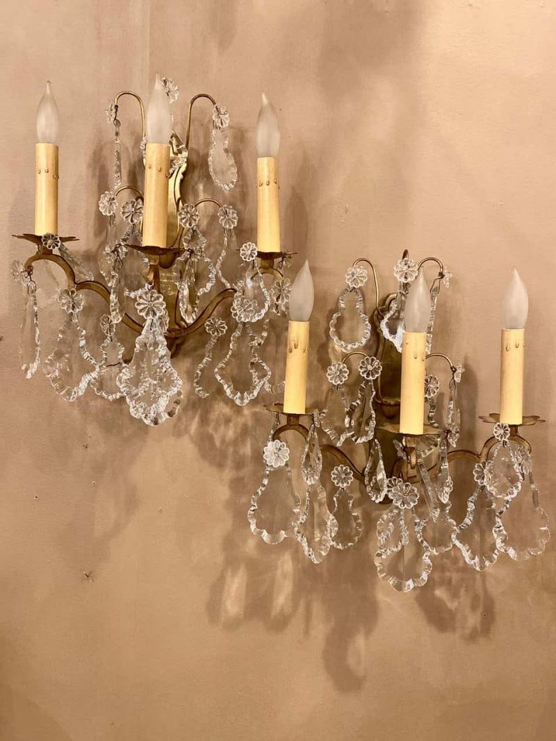Gilt Bronze and Crystal Three-Light Wall Sconces French Early 20th Century, Pair - 9