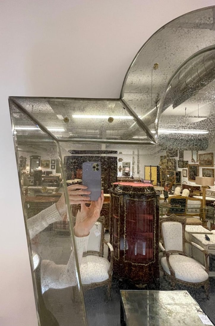 Venetian 'Key Hole' Shaped Beveled Glass Mirror, Hollywood Regency Style - 7