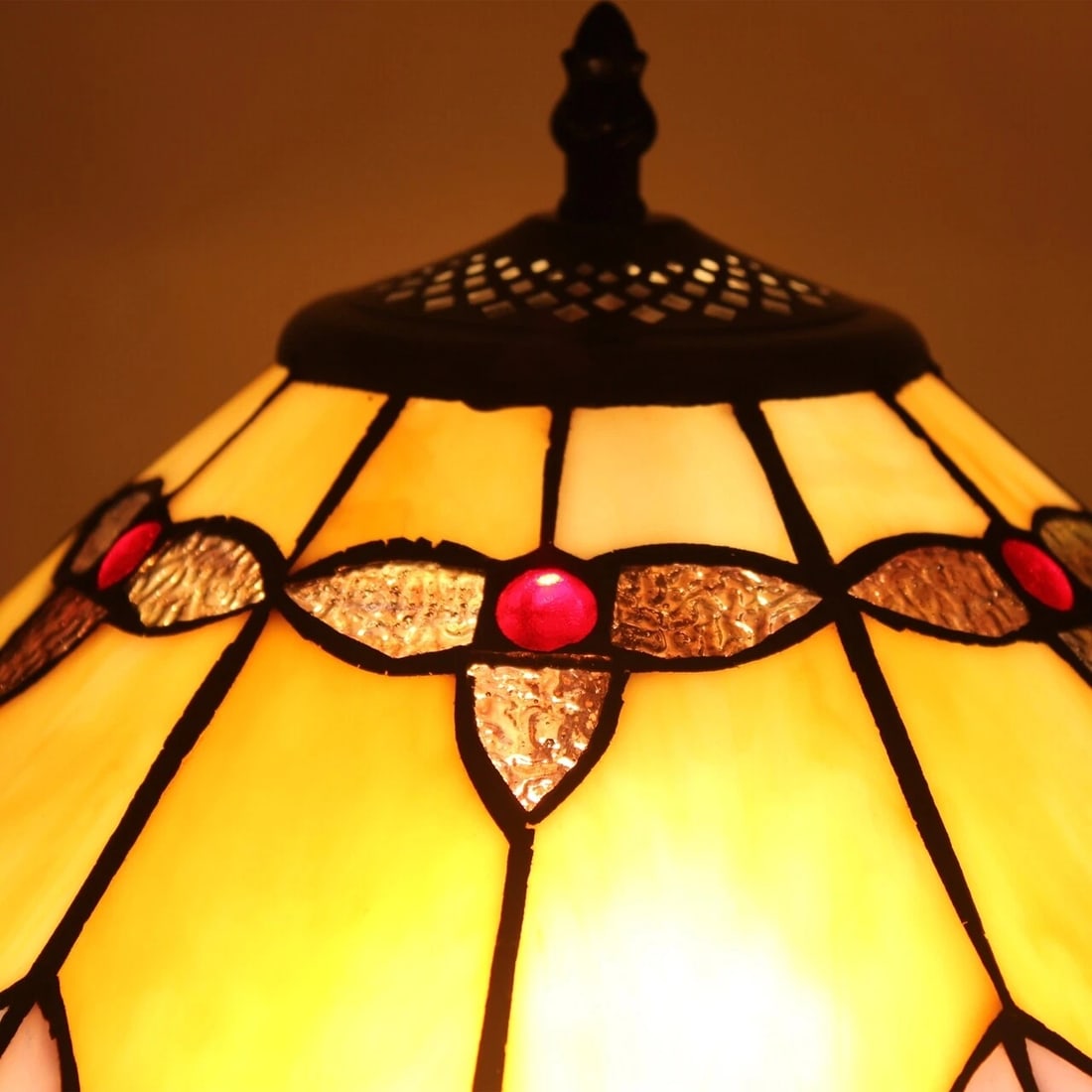 21.3" Amber Cream Colored Stained Glass Table Lamp - 4
