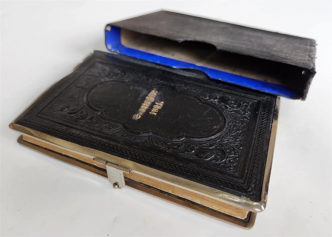 1880s HYMNAL in GERMAN antique DECORATIVE LEATHER BINDING w/ METAL EDGES - 4