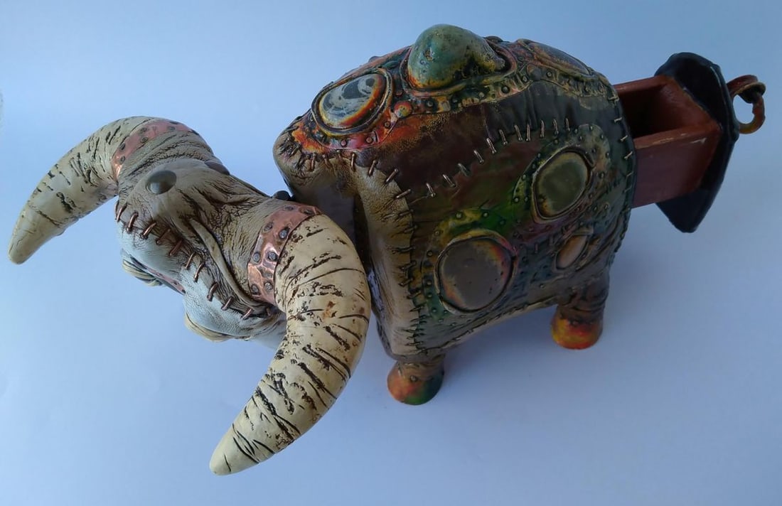 Art object casket Big bull with stones Dmytro Kravtsov - 7