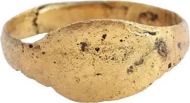 MEDIEVAL WOMAN'S FASHION RING, C.1200-1400 AD, SZ 7 1/4: Size 7 1/4. Rounded face band 3.1mm width at the bottom and swelled to the shoulders. Lozenge shaped bezel with a design originally, now obscured from burial. This ring would have distinguished its