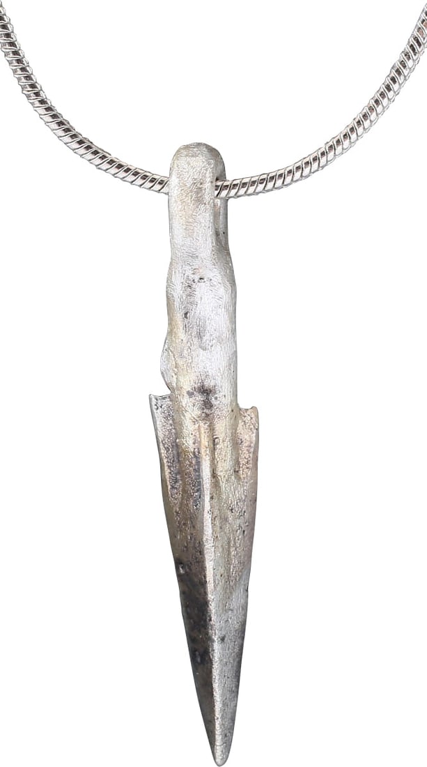 ROMAN ARROWHEAD PENDANT 1stBC-2ndAD: 7/8" (0.84") length. One of the types of small bronze cast arrowheads used widely in the ancient world. Usually lost on the battlefield and not often found in such good preservation. Excellent triloba