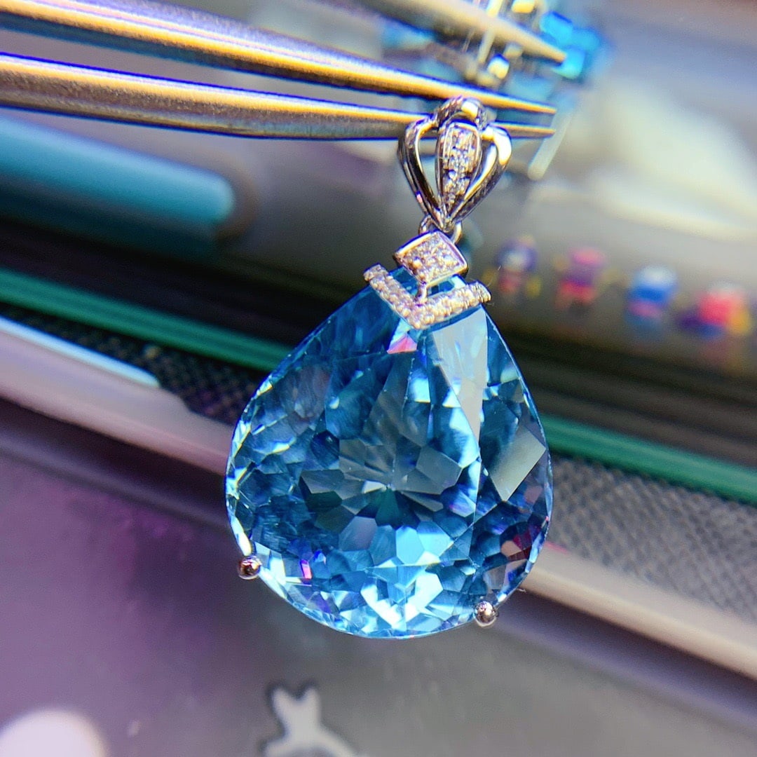 14K GOLD 21 CT NATURAL TOPAZ and DIAMOND PENDANT - 2