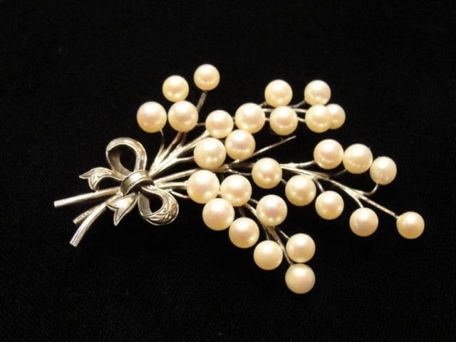 Sterling Silver Cultured Pearl Bow Bush Pin - 2