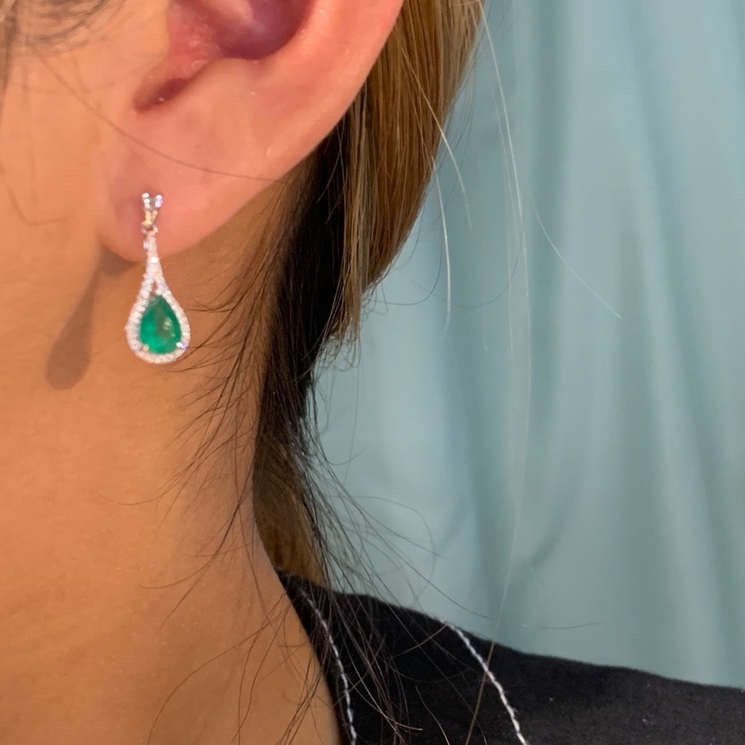 14K GOLD 1.36 CTW VIVID GREEN NATURAL EMERALD and DIAMOND EARRINGS - 3