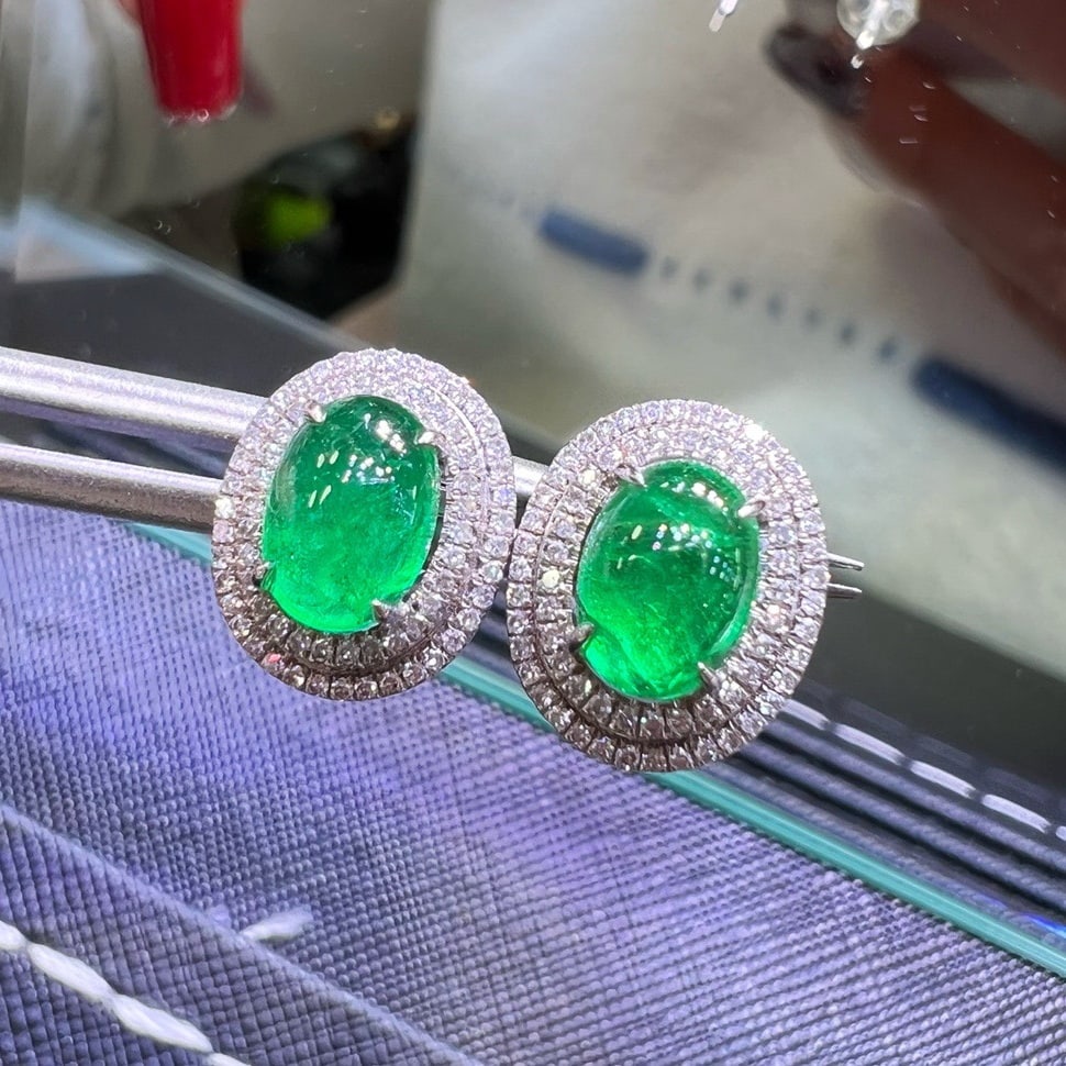 14K GOLD 3.2 CT VIVID GREEN NATURAL EMERALD and DIAMOND EARRINGS - 2