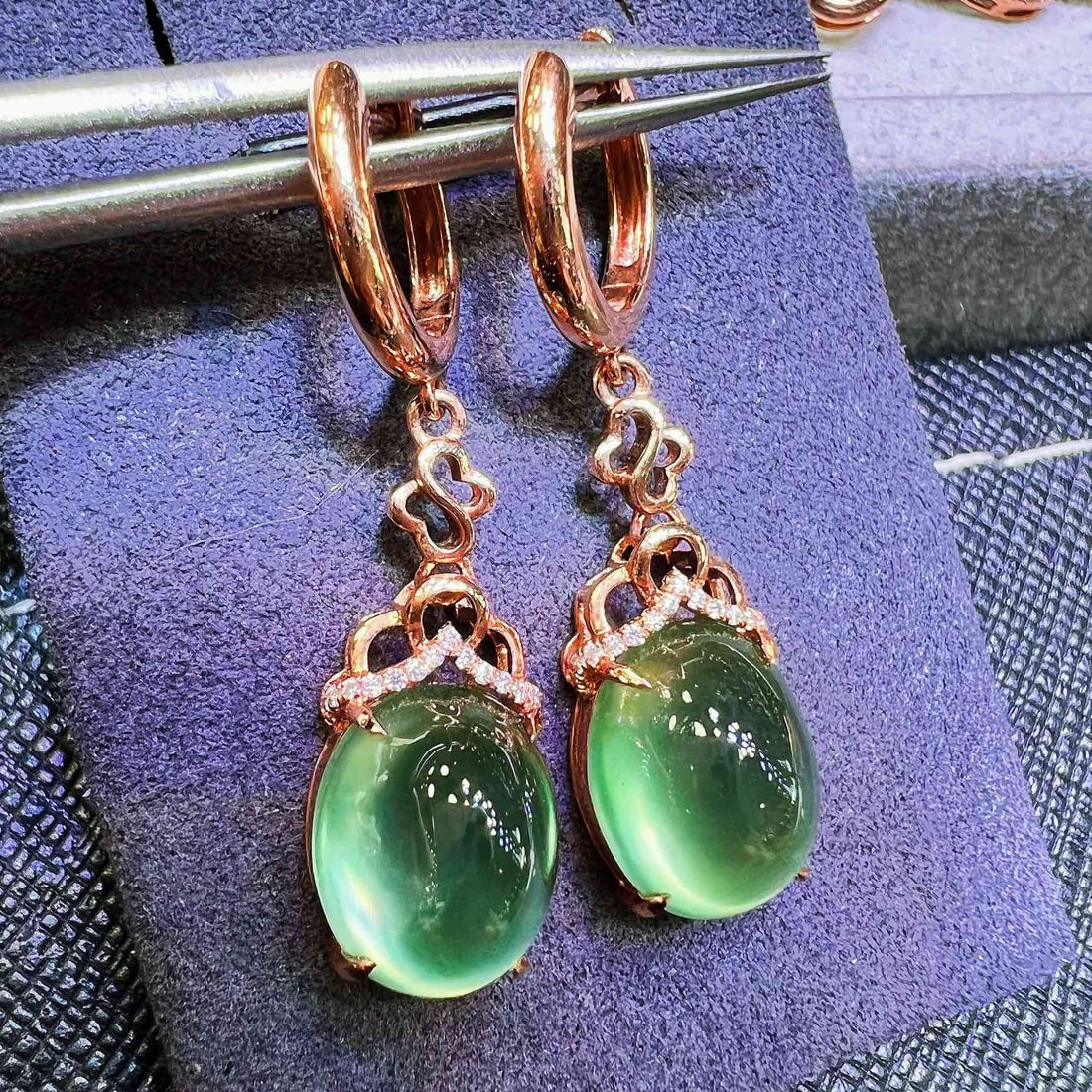 14K GOLD 9.8 CT NATURAL PREHNITE and DIAMOND EARRINGS - 2