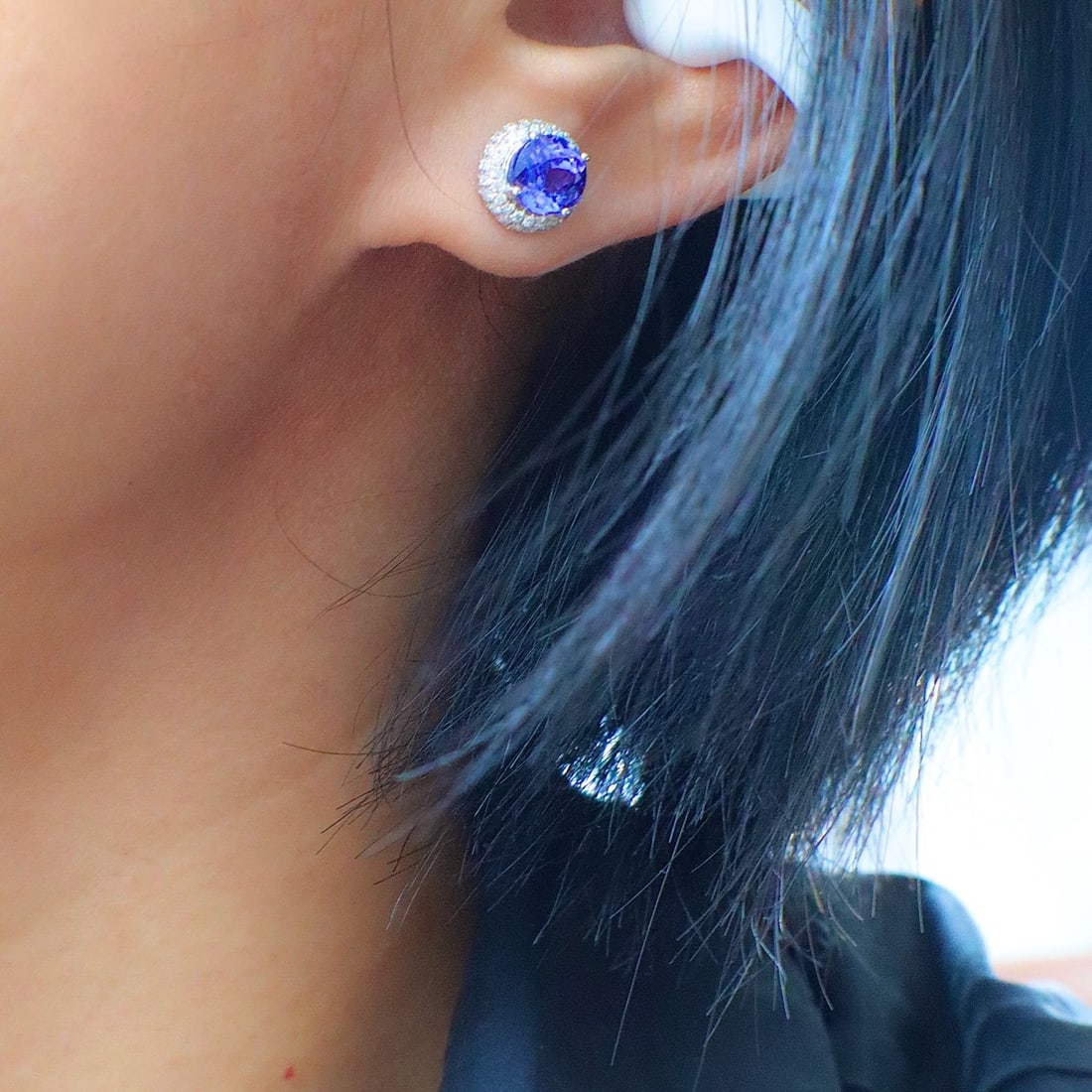 14K GOLD 2.85 CT NATURAL TANZANITE and DIAMOND EARRINGS - 3