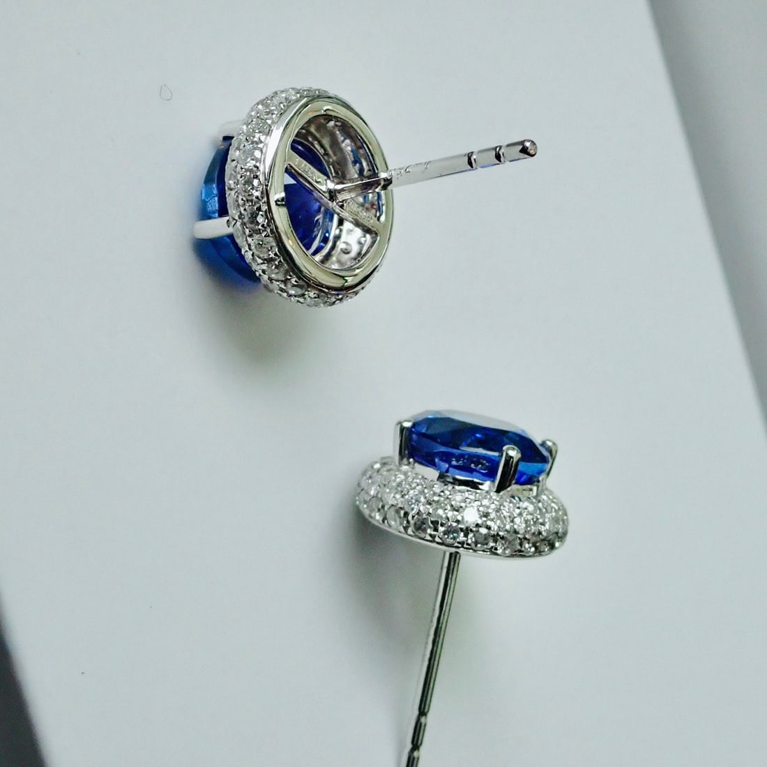 14K GOLD 2.85 CT NATURAL TANZANITE and DIAMOND EARRINGS - 6