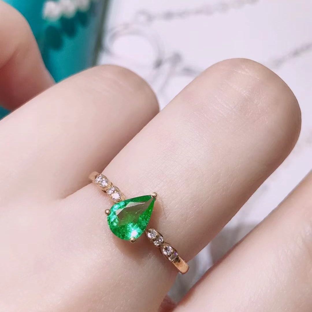 14K GOLD 0.5 CT VIVID GREEN NATURAL EMERALD and DIAMOND RING - 2