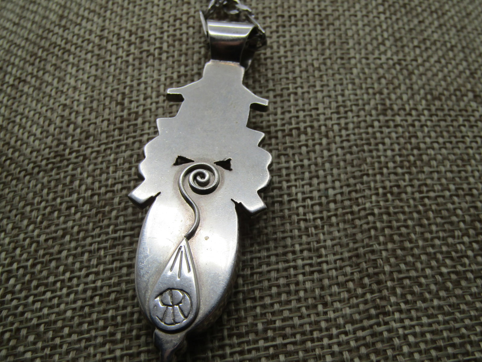 Sterling Southwestern Gaspeite Signed Necklace, 20", Unisex, Hand Crafted. 1980's-2010 - 3