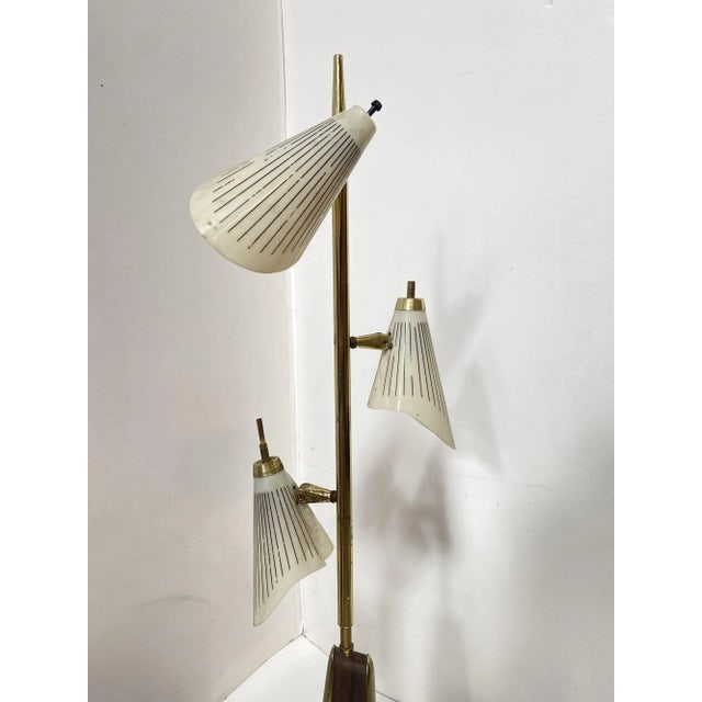 Mid-Century Googie Brass & Art Pottery Floor Lamp With Fiberglass Shades - 4