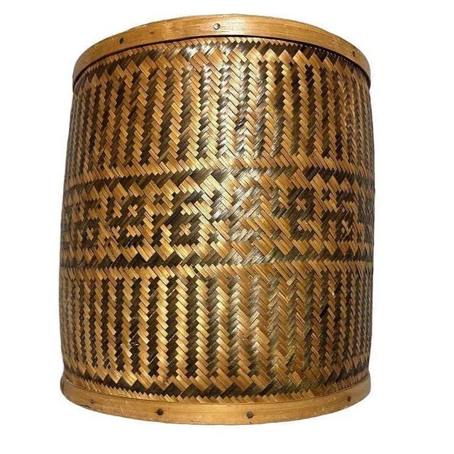 1970s Tall Traditional Thai Hand Woven Wicker Rice Storage Basket With Lid - 4