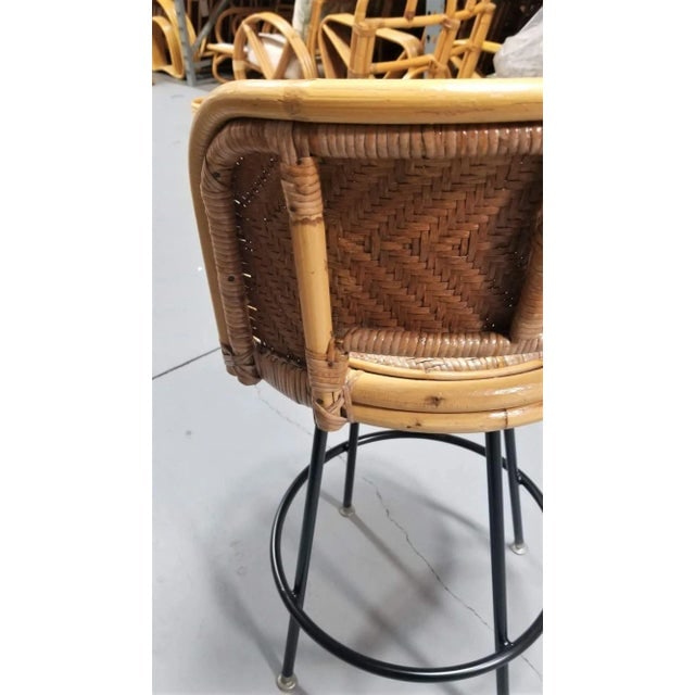 Mid 20th Century Restored Rattan & Wicker Swivel Bar Stool with Iron Base, Seng of Chicago - 6