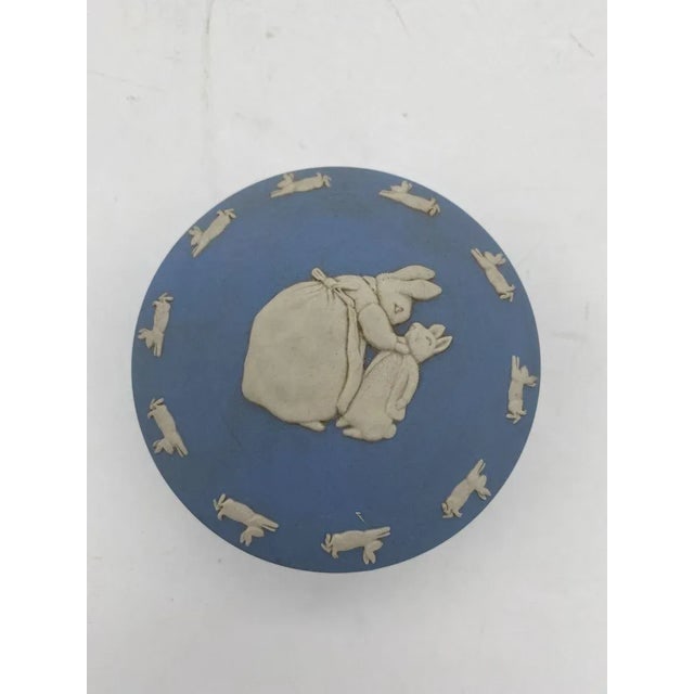 1950s Blue Wedgewood Bunny Rabbit Lidded Box & Ashtray Set- 2 Pieces - 7
