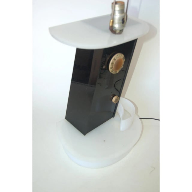 Mid Century Lucite Radio Table Lamp by Moss Lighting - 4